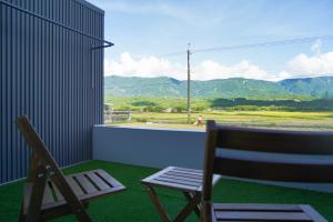 Phòng có giường cỡ King nhìn ra cảnh núi non (King Room with Mountain View)