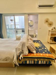 Phòng Giường Đôi Có Ban Công (Double Room with Balcony)