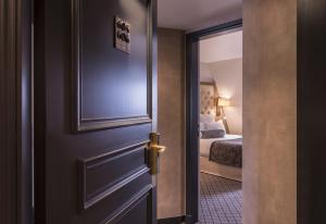 Classic Single Room room in La Villa Des Ternes
