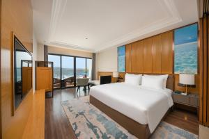 Suite Ba Phòng Ngủ (Three Bedroom Suite)