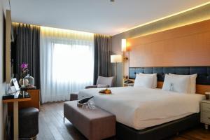 Junior Suite room in Istanbul Gonen Hotel