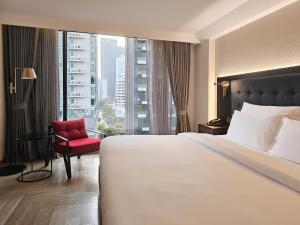 Phòng Loại Sang Giường Lớn (Deluxe King Room)