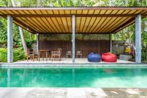 Biệt Thự 3 Phòng Ngủ (Three-Bedroom Villa)