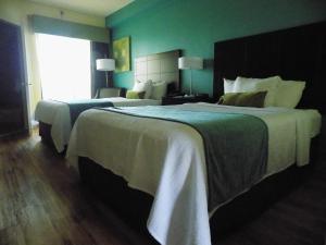 Double Suite - Non-Smoking room in Best Western Plus Deerfield Beach Hotel & Suites