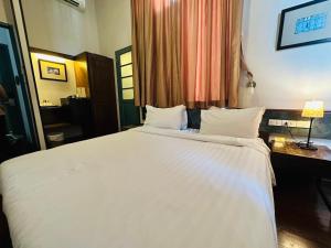 Phòng Tiêu chuẩn Giường Đôi (Standard Double Bed)