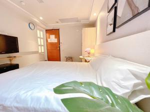 Phòng Tiêu Chuẩn Giường Đôi (Standard Double Room)
