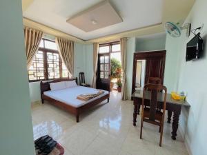 Phòng Giường Đôi Có Ban Công (Double Room with Balcony)