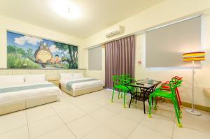 Phòng 4 Người Có Ban Công (Quadruple Room with Balcony)