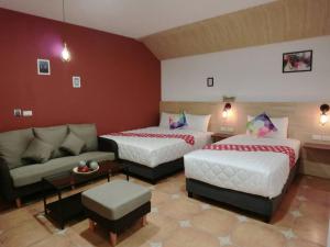 Phòng 4 người (Quadruple Room)