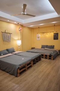 Phòng Gia đình Có ban công (Family Balcony Room)