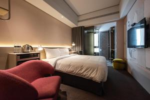 Phòng Loại Sang Giường Đôi Không Có Bồn Tắm (Deluxe Double Room without Bathtub)
