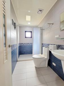 Suite Gia Đình Có Ban Công (Family Suite with Balcony)