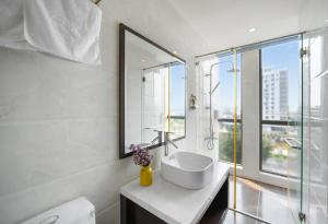 Phòng Deluxe Giường Đôi Nhìn ra Biển (Deluxe Double Sea View)