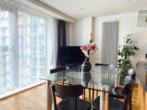Deluxe Apartment room in Canary Wharf - Luxury Apartments