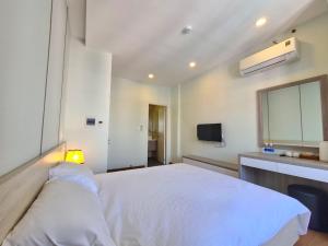 Phòng Tiêu Chuẩn Giường Lớn (Standard King Room)