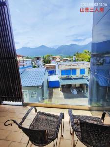 Phòng 3 Người Nhìn Ra Núi (Triple Room with Mountain View)