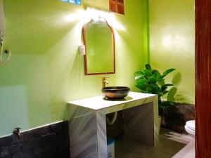 Bungalow - Nhìn Ra Mặt Nước (Bungalow - Water Front )
