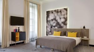 Executive Twin Room room in art'otel budapest by park plaza
