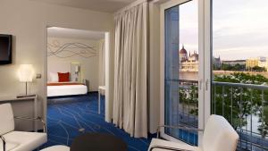 One-Bedroom Suite with River View room in art'otel budapest by park plaza