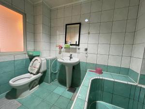 Phòng Giường Đôi Có Phòng Tắm Riêng (Double Room with Private Bathroom)
