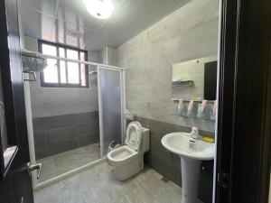 Phòng 4 Người Có Ban Công (Quadruple Room with Balcony)