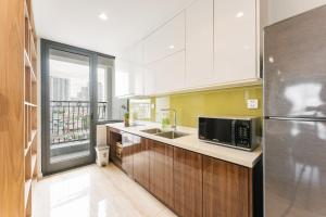 Căn Hộ 3 Phòng Ngủ (Three-Bedroom Apartment)