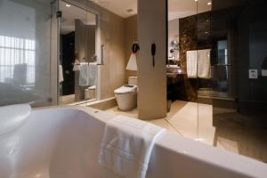 Suite 2 tầng (Duplex Suite)