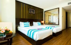 Phòng Superior hướng thành phố 2 giường (Superior City View Twin Room)
