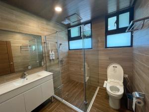 Phòng Giường Đôi Nhìn Ra Núi (Double Room with Mountain View)