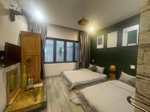 Studio Gia Đình Hướng Núi (Family Studio Mountain View)