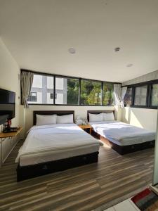Phòng Tiêu Chuẩn 4 Người (Standard Quadruple Room)