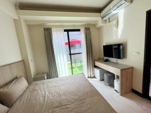 Phòng Có Giường Cỡ Queen Với Ban Công (Queen Room with Balcony)