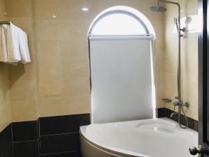 Phòng Loại Sang Giường Đôi (Deluxe Double Room)