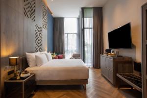 Tiwa Deluxe Room