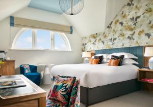 Deluxe King Room room in Dylan