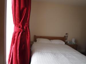 Comfort Double Room room in Earls Court Garden Hotel