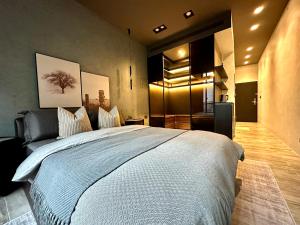 Phòng Deluxe Giường Đôi Có Bồn Tắm (Deluxe Double Room with Bath)