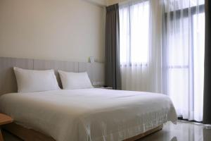 Phòng Giường Đôi Có Ban Công (Double Room with Balcony)
