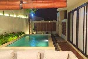Nhà 2 Phòng Ngủ (Two-Bedroom House)