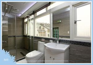 Phòng 4 Người Có Phòng Tắm (Quadruple Room with Bathroom)