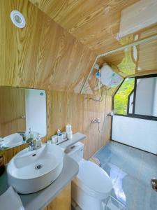 Phòng Giường Đôi Có Phòng Tắm Riêng (Double Room with Private Bathroom)