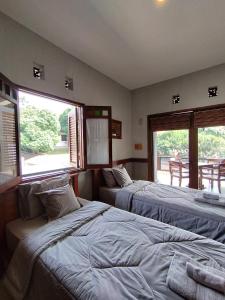Phòng 2 giường đơn có ban công (Twin Room with Balcony)