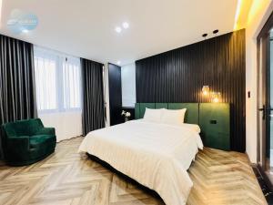 Biệt Thự Có Hồ Bơi Riêng (Villa with Private Pool)