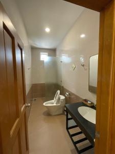 Phòng Loại Sang Giường Đôi (Deluxe Double Room)