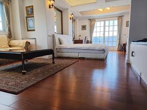 Phòng Gia Đình Có Bồn Tắm (Family Room with Bath)
