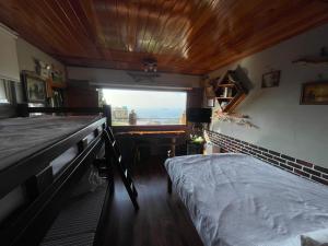 Phòng Gia Đình Nhìn Ra Biển (Family Room with Sea View)