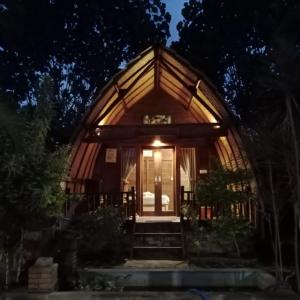 Phòng Hai Giường Đơn Loại Sang (Deluxe Twin Room)