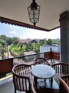 Phòng Giường Đôi Có Ban Công (Double Room with Balcony)