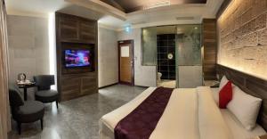 Phòng Đôi Loại Sang (Deluxe Double Room)