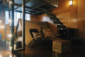 Phòng gia đình với phòng tắm riêng. (Family Room with Private Bathroom)
